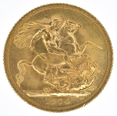Lot 89 - Queen Elizabeth II, Sovereigns, 1974, EF (3).
