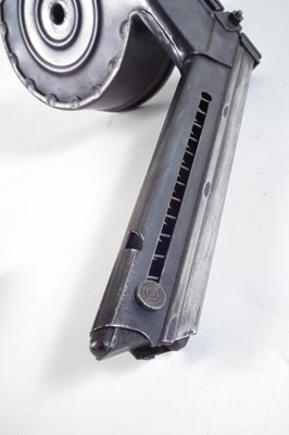 Lot 148 - Reproduction Artillery Luger snail drum magazine