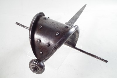 Lot 200 - Main Gauche dagger