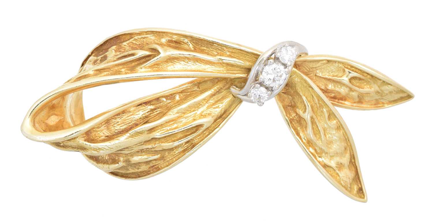 Lot 3 - A diamond brooch by Dan Frere