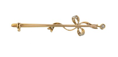 Lot 2 - An early 20th century diamond bar brooch