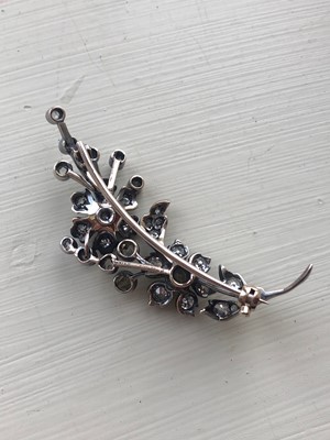 Lot 8 - A late Victorian diamond floral brooch
