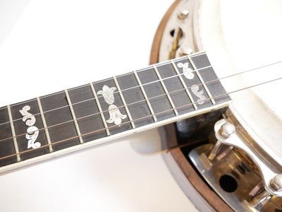 Lot 214 - Clifford Essex paragon tenor banjo