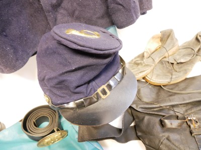 Lot 379 - American Civil War re-enactors reproduction uniform and equipment