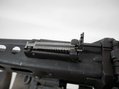 Lot 70 - Deactivated MG53 belt fed machine gun