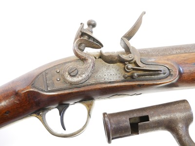 Lot 17 - Flintlock officers fusil with bayonet