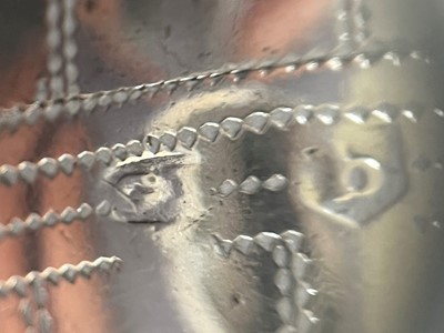 Lot 11 - A George III silver nutmeg grater
