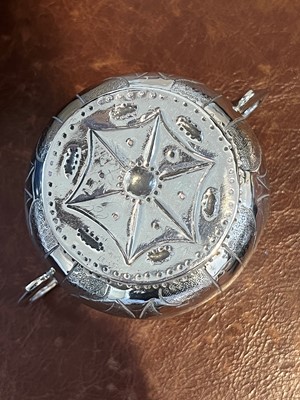 Lot 32 - A James II silver porringer