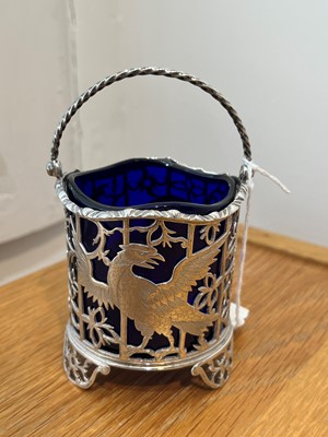 Lot 25 - A George III silver and blue glass cream pail
