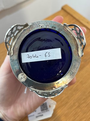 Lot 25 - A George III silver and blue glass cream pail