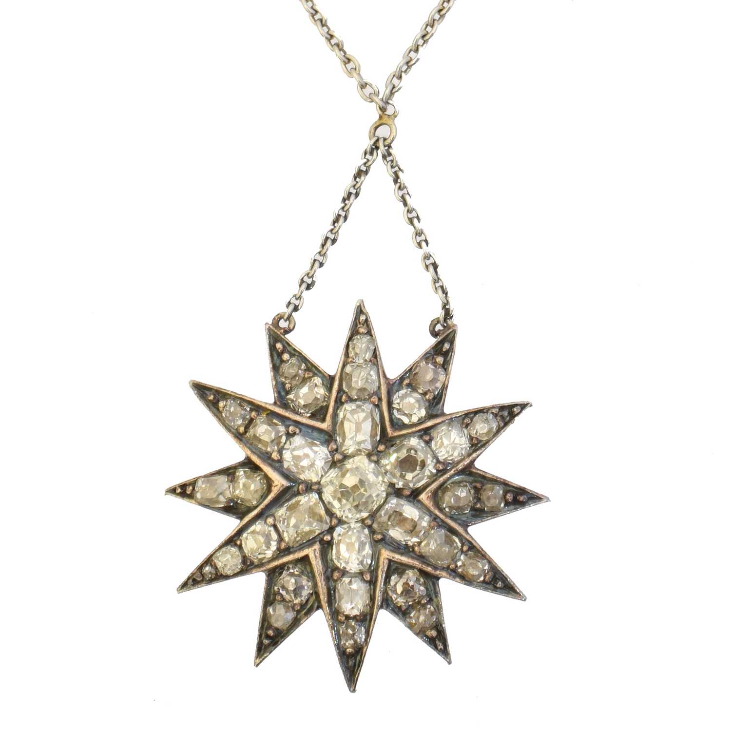 Lot 60 - A diamond star necklace
