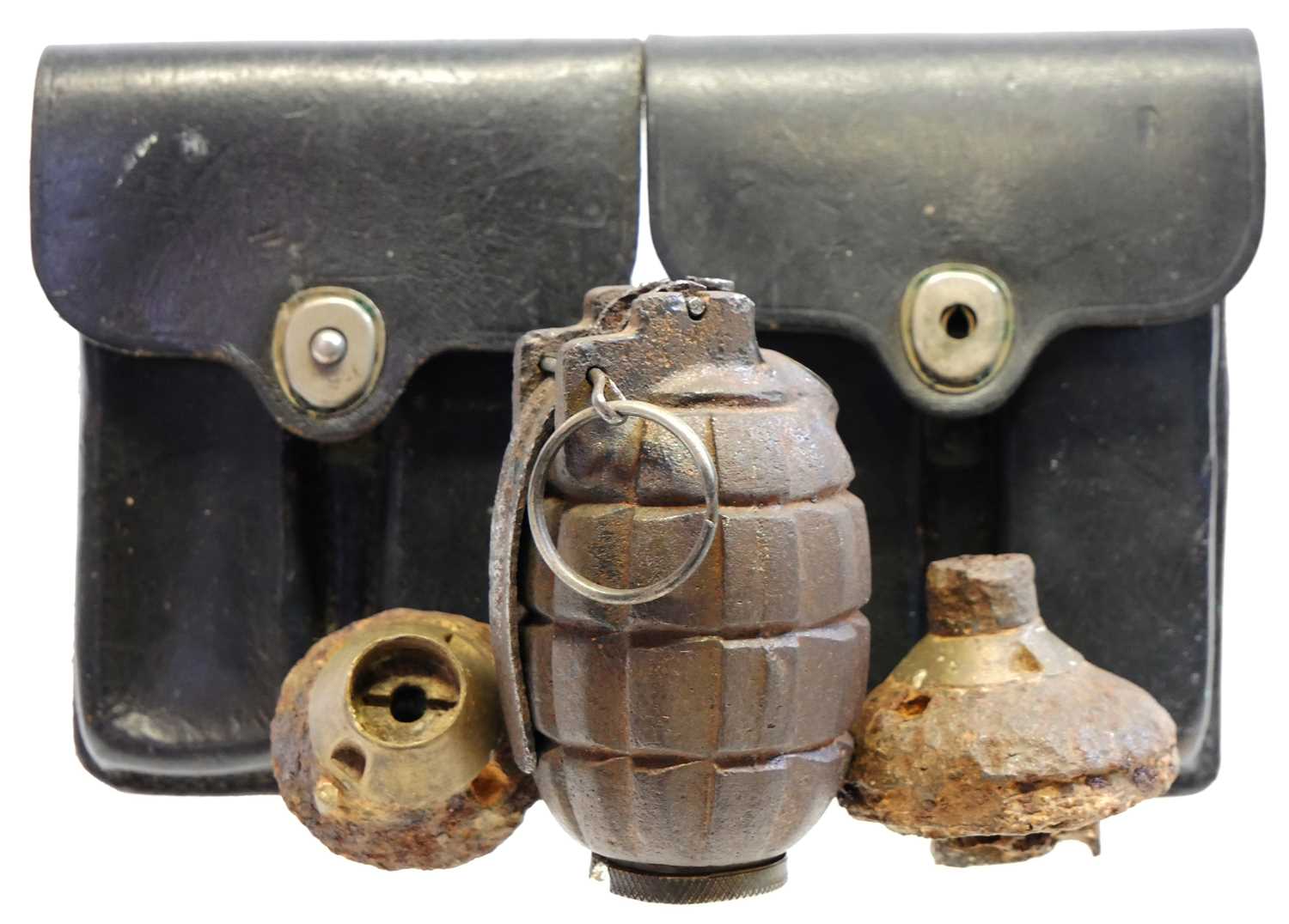 Lot 252 - Inert WWI No.5 Mk1 Mills bomb / hand grenade,...