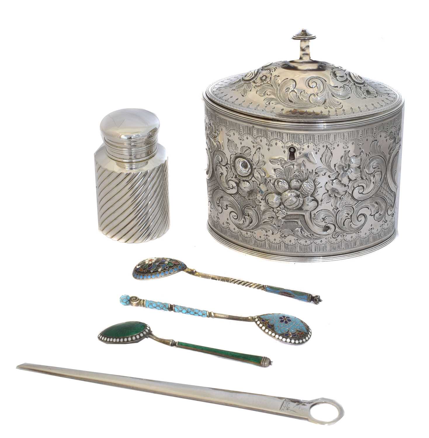Lot 13 - A selection of silver.