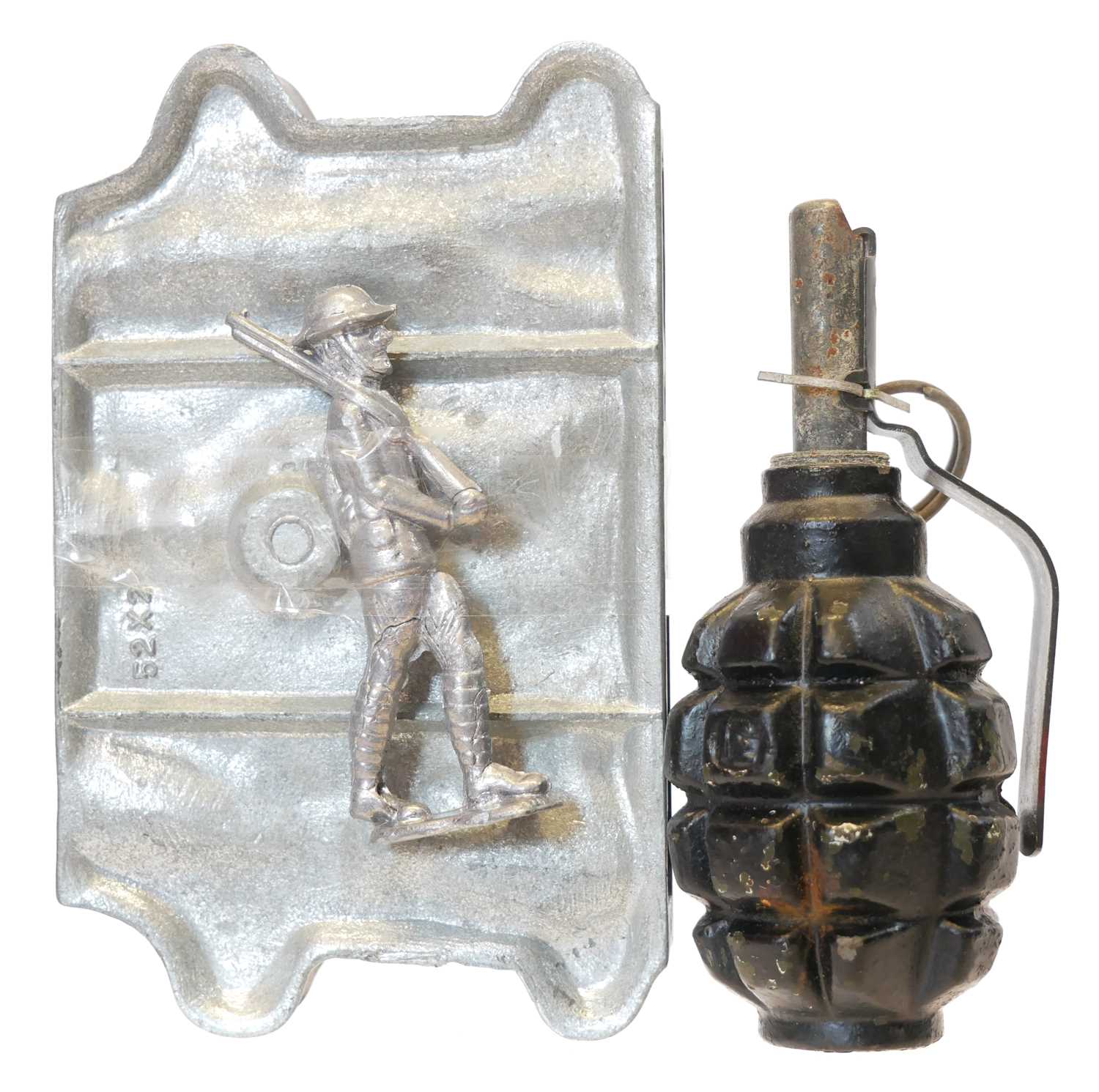 Lot 160 - Inert Polish WWII Pattern CWICZ grenade...