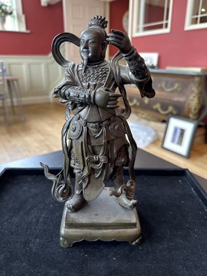 Lot 51 - A Chinese Bronze Figure of Guan Yu