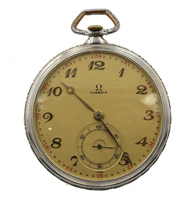 Lot 79 - An Omega 900 silver pocket watch