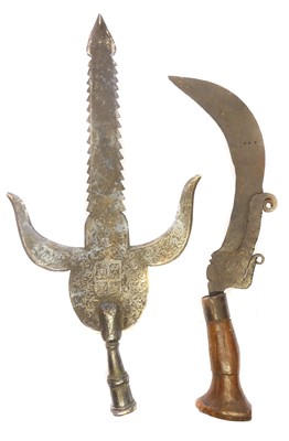 Lot 253 - 19th century triform point spear head, the...