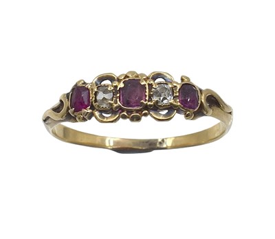 Lot 285 - A Victorian ruby and diamond ring
