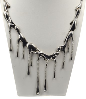 Lot 286 - A Lucy Q silver necklace
