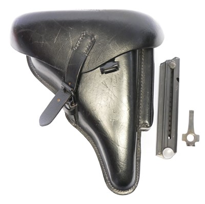 Lot Reproduction WWII Luger PO8 leather holster,...