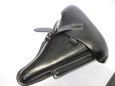 Lot Reproduction WWII Luger PO8 leather holster,...