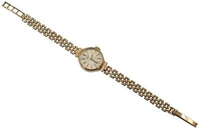Lot 125 - A 9ct gold rotary ladies' watch