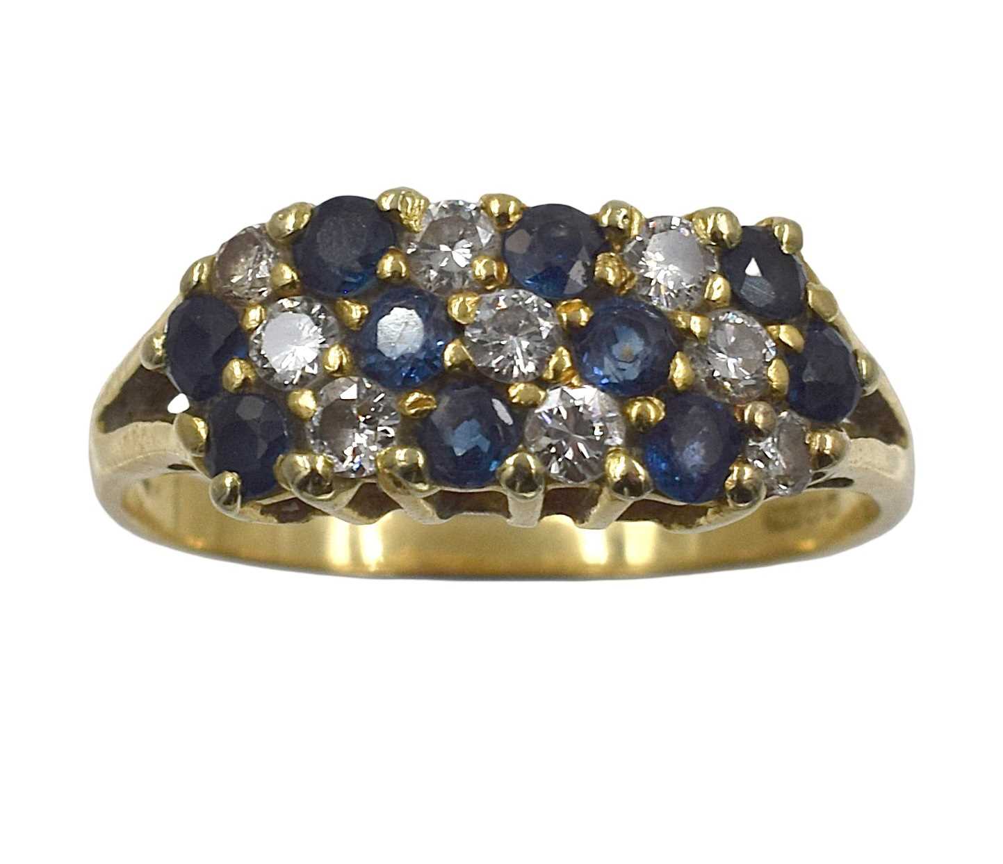 Lot 40 - An 18ct gold, diamond and sapphire cluster ring