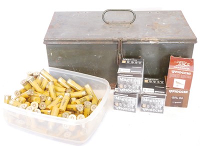 Lot Mixed shotgun ammunition, to include 100 x 20...