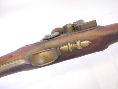Lot Flintlock .700 officers fusil by Mewis and Co...