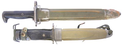 Lot US M1 Garand bayonet and scabbard, the ricasso...