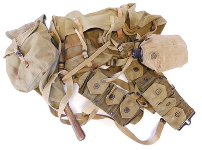 Lot US Doughboy WWII pack, to include a M1928...