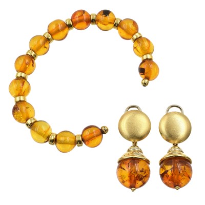 Lot 5 - An Attractive Pair Italian 18ct Gold and Baltic Amber Earrings By Gioielli Donati, Montebelluna