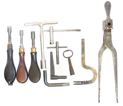Lot Ten vintage and modern nipple keys, including...