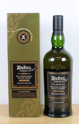 Lot 33 - 1 bottle in Presentation Carton Ardbeg