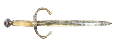 Lot 215 - Left hand parrying dagger or main-gauche, with...