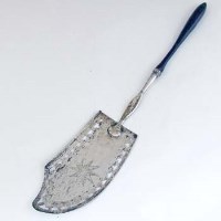Lot 296 - Silver fish slice.
