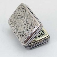 Lot 306 - Georgian silver vinaigrette.